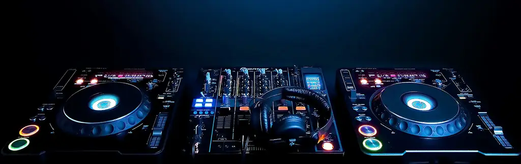 DJ Equipment Table